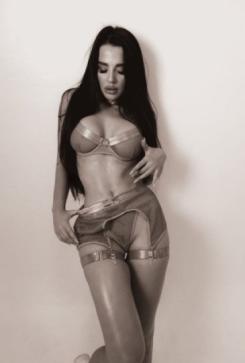 Ksenia Oliv